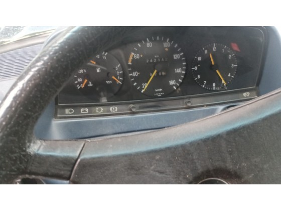 Mercedes W123 diesel 1983 para peças